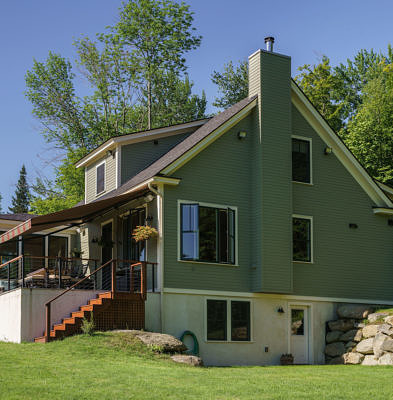 Exterior of contemporary farmhouse in Middlesex, Vermont